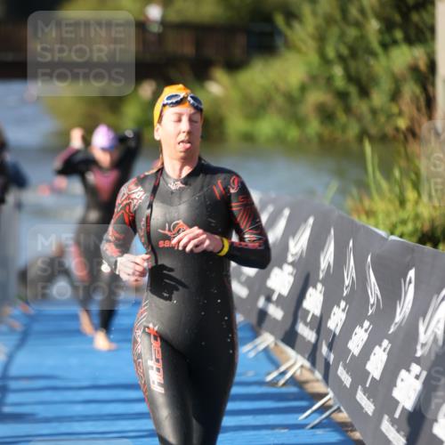 25.08.2024 - Elbe Triathlon Hamburg H.Heesch http://msf.ph/oto/6864261 25.08.2024 09:35:45 Schwimmen 461, 473, 521, 532 meine-sportfotos.de