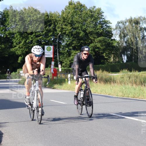 25.08.2024 - Elbe Triathlon Hamburg Fuchs,  Jonas http://msf.ph/oto/6864264 25.08.2024 09:21:56 Radfahren 84, 296, 93, 308 meine-sportfotos.de