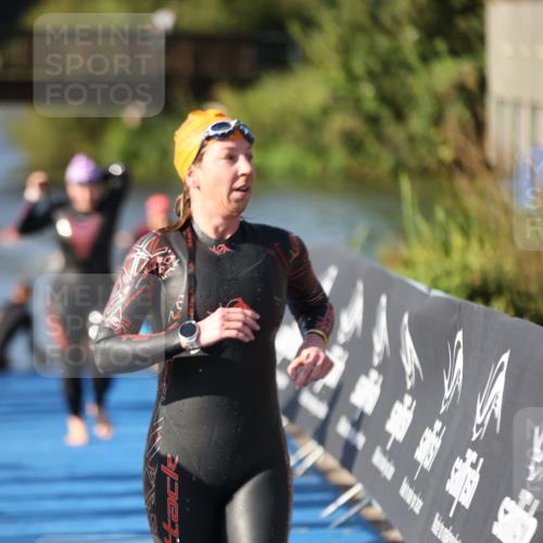 25.08.2024 - Elbe Triathlon Hamburg H.Heesch http://msf.ph/oto/6864292 25.08.2024 09:35:46 Schwimmen 461, 521, 532 meine-sportfotos.de