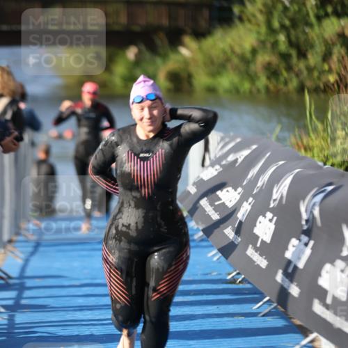 25.08.2024 - Elbe Triathlon Hamburg H.Heesch http://msf.ph/oto/6864297 25.08.2024 09:35:49 Schwimmen 461, 521, 532 meine-sportfotos.de