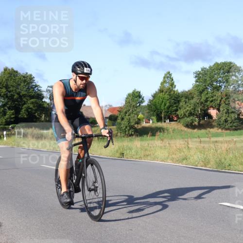 25.08.2024 - Elbe Triathlon Hamburg Fuchs,  Jonas http://msf.ph/oto/6864300 25.08.2024 09:21:59 Radfahren 84, 296, 93, 308, 213 meine-sportfotos.de