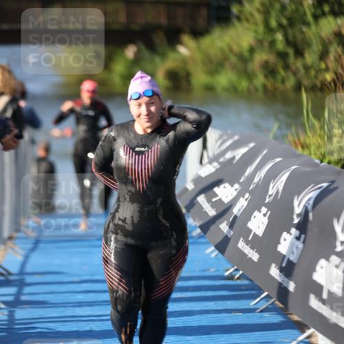 25.08.2024 - Elbe Triathlon Hamburg H.Heesch http://msf.ph/oto/6864301 25.08.2024 09:35:49 Schwimmen 461, 521, 532 meine-sportfotos.de