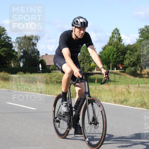 25.08.2024 - Elbe Triathlon Hamburg Fuchs,  Jonas http://msf.ph/oto/6864303 25.08.2024 10:49:30 Radfahren 758, 677 meine-sportfotos.de