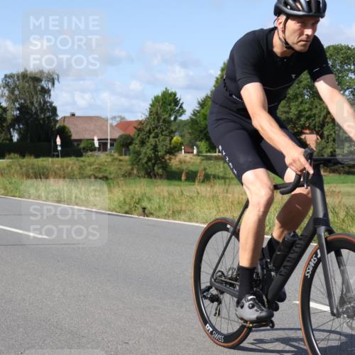 25.08.2024 - Elbe Triathlon Hamburg Fuchs,  Jonas http://msf.ph/oto/6864307 25.08.2024 10:49:30 Radfahren 758, 677 meine-sportfotos.de