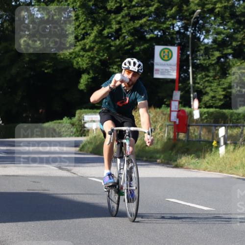 25.08.2024 - Elbe Triathlon Hamburg Fuchs,  Jonas http://msf.ph/oto/6864314 25.08.2024 09:22:04 Radfahren 308, 213, 275 meine-sportfotos.de
