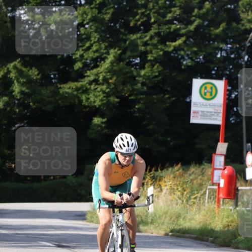 25.08.2024 - Elbe Triathlon Hamburg Fuchs,  Jonas http://msf.ph/oto/6864318 25.08.2024 10:49:49 Radfahren 671, 767 meine-sportfotos.de