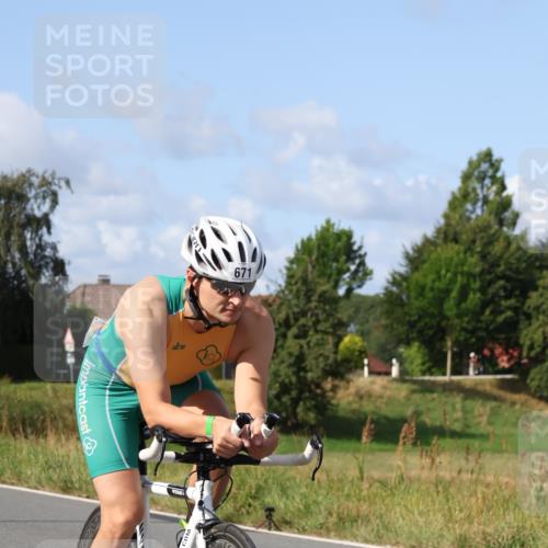 25.08.2024 - Elbe Triathlon Hamburg Fuchs,  Jonas http://msf.ph/oto/6864336 25.08.2024 10:49:50 Radfahren 671, 767 meine-sportfotos.de