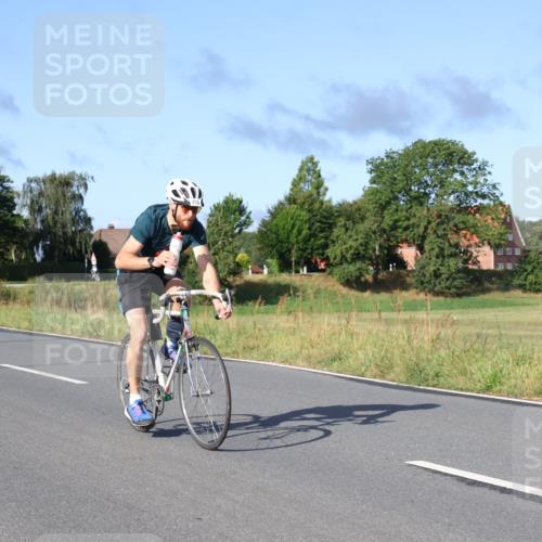 25.08.2024 - Elbe Triathlon Hamburg Fuchs,  Jonas http://msf.ph/oto/6864341 25.08.2024 09:22:05 Radfahren 213, 275 meine-sportfotos.de