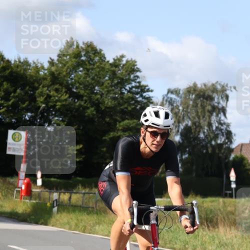 25.08.2024 - Elbe Triathlon Hamburg Fuchs,  Jonas http://msf.ph/oto/6864363 25.08.2024 10:49:59 Radfahren 1849, 1495, 797, 1592 meine-sportfotos.de