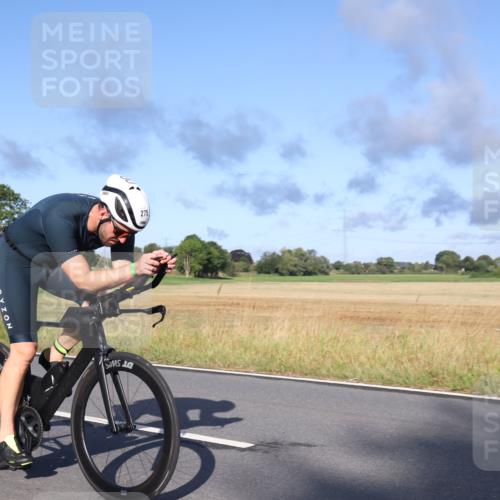25.08.2024 - Elbe Triathlon Hamburg Fuchs,  Jonas http://msf.ph/oto/6864365 25.08.2024 09:22:09 Radfahren 213, 275, 184 meine-sportfotos.de