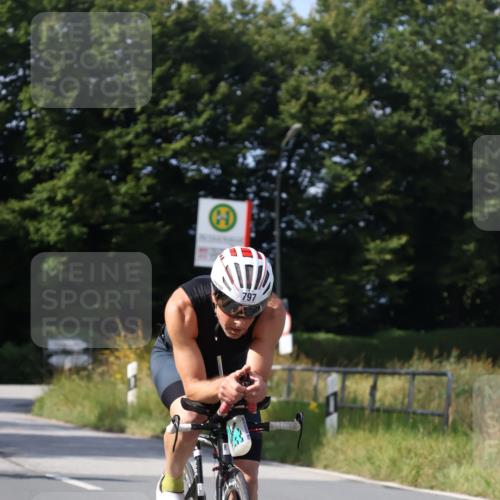 25.08.2024 - Elbe Triathlon Hamburg Fuchs,  Jonas http://msf.ph/oto/6864384 25.08.2024 10:50:04 Radfahren 1849, 1495, 797, 1592, 626 meine-sportfotos.de
