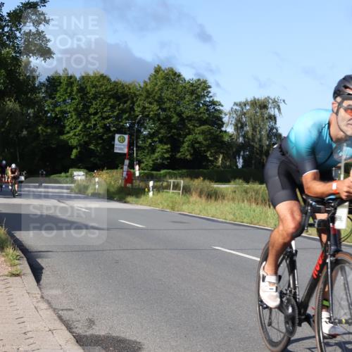 25.08.2024 - Elbe Triathlon Hamburg Fuchs,  Jonas http://msf.ph/oto/6864410 25.08.2024 09:22:18 Radfahren 184, 37, 169, 179, 62, 440 meine-sportfotos.de