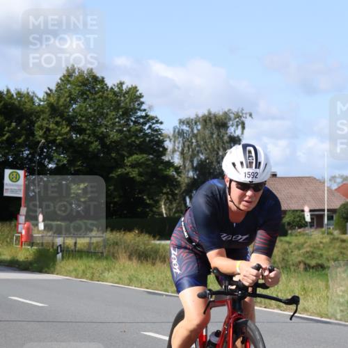25.08.2024 - Elbe Triathlon Hamburg Fuchs,  Jonas http://msf.ph/oto/6864419 25.08.2024 10:50:06 Radfahren 1495, 797, 1592, 626 meine-sportfotos.de