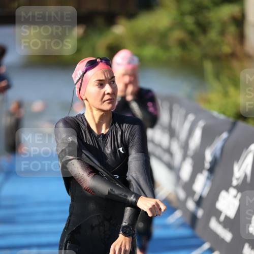 25.08.2024 - Elbe Triathlon Hamburg H.Heesch http://msf.ph/oto/6864444 25.08.2024 09:35:58 Schwimmen 461, 487, 521, 532, 540 meine-sportfotos.de