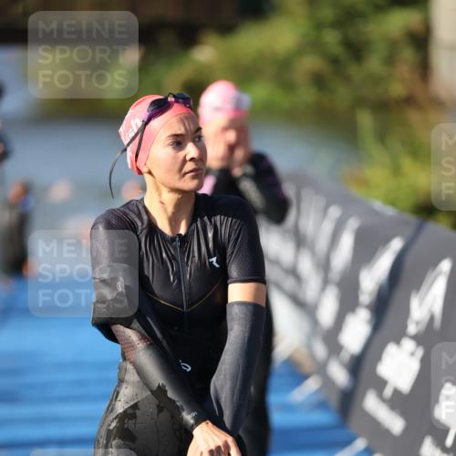 25.08.2024 - Elbe Triathlon Hamburg H.Heesch http://msf.ph/oto/6864455 25.08.2024 09:35:59 Schwimmen 461, 487, 521, 532, 540 meine-sportfotos.de