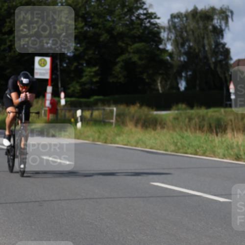 25.08.2024 - Elbe Triathlon Hamburg Fuchs,  Jonas http://msf.ph/oto/6864466 25.08.2024 10:06:24 Radfahren 509, 445, 426, 175 meine-sportfotos.de