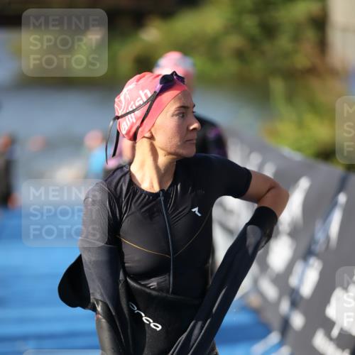 25.08.2024 - Elbe Triathlon Hamburg H.Heesch http://msf.ph/oto/6864483 25.08.2024 09:35:59 Schwimmen 461, 487, 521, 532, 540 meine-sportfotos.de