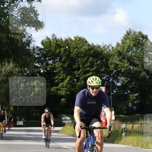 25.08.2024 - Elbe Triathlon Hamburg Fuchs,  Jonas http://msf.ph/oto/6864528 25.08.2024 10:50:30 Radfahren 1516, 708, 1526 meine-sportfotos.de