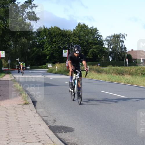 25.08.2024 - Elbe Triathlon Hamburg Fuchs,  Jonas http://msf.ph/oto/6864530 25.08.2024 09:22:41 Radfahren 241, 91, 327, 209, 45 meine-sportfotos.de