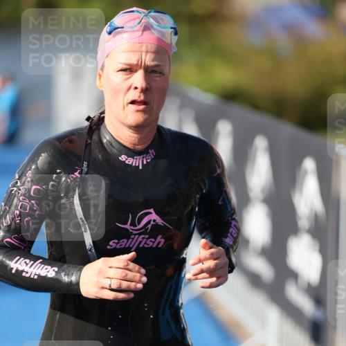 25.08.2024 - Elbe Triathlon Hamburg H.Heesch http://msf.ph/oto/6864542 25.08.2024 09:36:01 Schwimmen 487, 521, 532, 540 meine-sportfotos.de