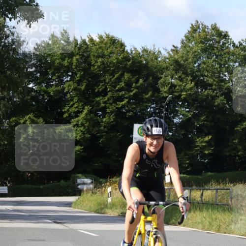 25.08.2024 - Elbe Triathlon Hamburg Fuchs,  Jonas http://msf.ph/oto/6864558 25.08.2024 10:50:33 Radfahren 1516, 708, 1526, 480 meine-sportfotos.de