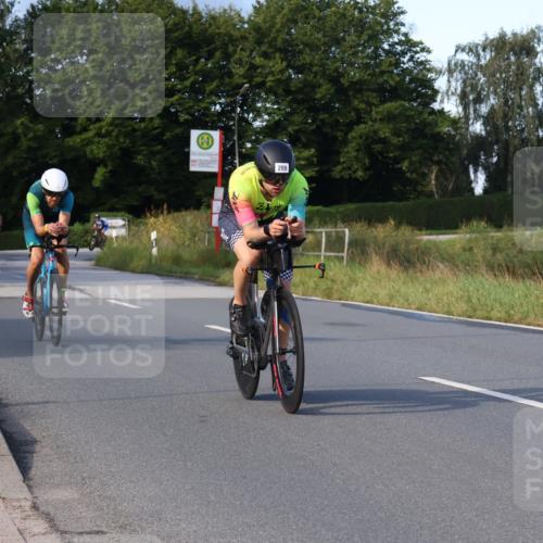 25.08.2024 - Elbe Triathlon Hamburg Fuchs,  Jonas http://msf.ph/oto/6864559 25.08.2024 09:22:44 Radfahren 327, 209, 45, 443 meine-sportfotos.de