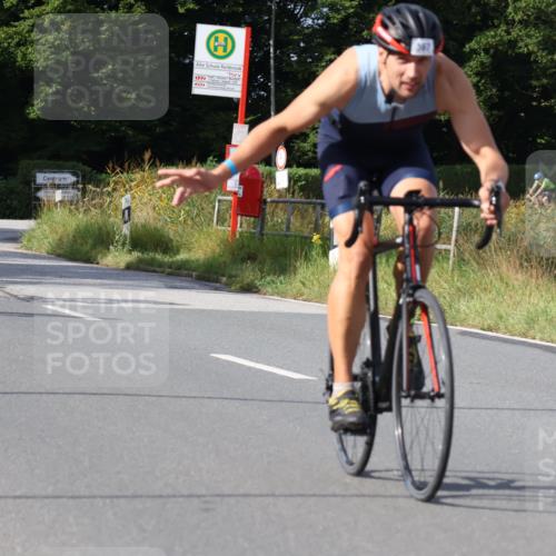 25.08.2024 - Elbe Triathlon Hamburg Fuchs,  Jonas http://msf.ph/oto/6864560 25.08.2024 10:06:39 Radfahren 523, 367, 529, 347, 256 meine-sportfotos.de