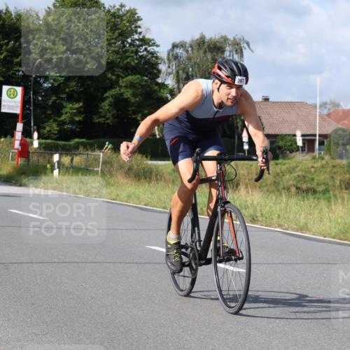 25.08.2024 - Elbe Triathlon Hamburg Fuchs,  Jonas http://msf.ph/oto/6864567 25.08.2024 10:06:40 Radfahren 523, 367, 529, 347, 256 meine-sportfotos.de