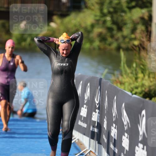 25.08.2024 - Elbe Triathlon Hamburg H.Heesch http://msf.ph/oto/6864578 25.08.2024 09:36:18 Schwimmen 487, 501, 540 meine-sportfotos.de