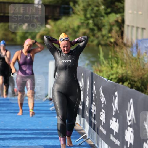 25.08.2024 - Elbe Triathlon Hamburg H.Heesch http://msf.ph/oto/6864606 25.08.2024 09:36:19 Schwimmen 487, 501, 540 meine-sportfotos.de