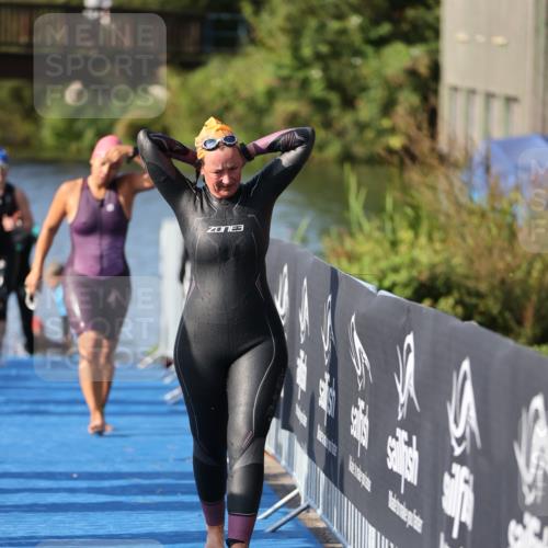 25.08.2024 - Elbe Triathlon Hamburg H.Heesch http://msf.ph/oto/6864629 25.08.2024 09:36:19 Schwimmen 487, 501, 540 meine-sportfotos.de