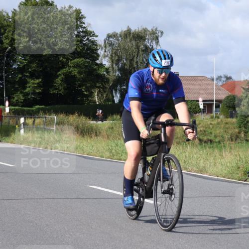 25.08.2024 - Elbe Triathlon Hamburg Fuchs,  Jonas http://msf.ph/oto/6864632 25.08.2024 10:06:45 Radfahren 529, 347, 256, 206, 319, 141 meine-sportfotos.de