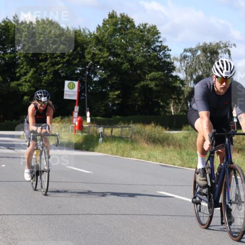 25.08.2024 - Elbe Triathlon Hamburg Fuchs,  Jonas http://msf.ph/oto/6864644 25.08.2024 10:50:50 Radfahren 698, 1496, 731 meine-sportfotos.de
