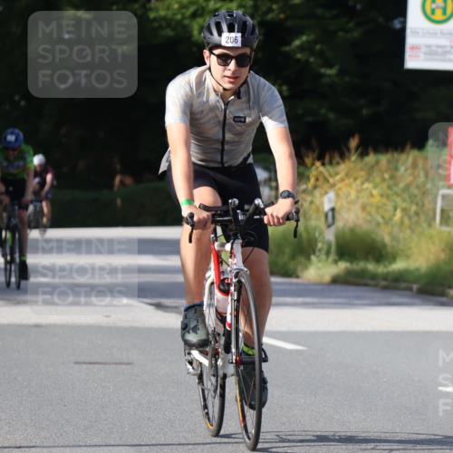 25.08.2024 - Elbe Triathlon Hamburg Fuchs,  Jonas http://msf.ph/oto/6864646 25.08.2024 10:06:47 Radfahren 256, 206, 319, 141 meine-sportfotos.de