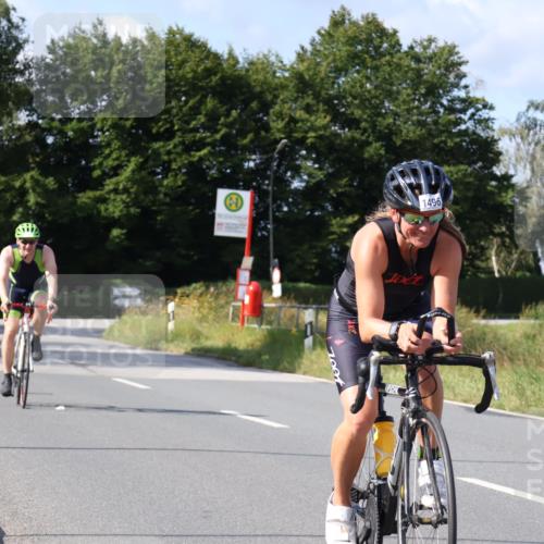25.08.2024 - Elbe Triathlon Hamburg Fuchs,  Jonas http://msf.ph/oto/6864661 25.08.2024 10:50:51 Radfahren 698, 1496, 731, 703 meine-sportfotos.de