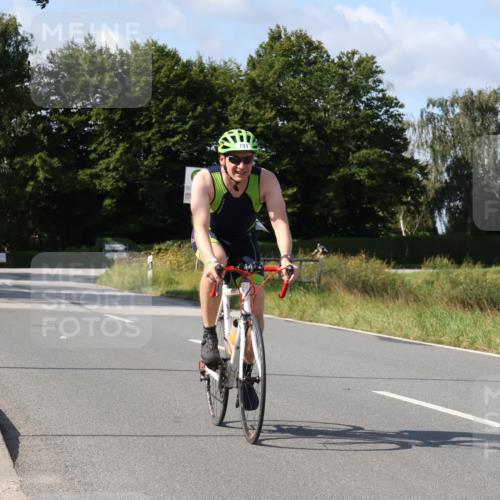 25.08.2024 - Elbe Triathlon Hamburg Fuchs,  Jonas http://msf.ph/oto/6864665 25.08.2024 10:50:52 Radfahren 698, 1496, 731, 703 meine-sportfotos.de