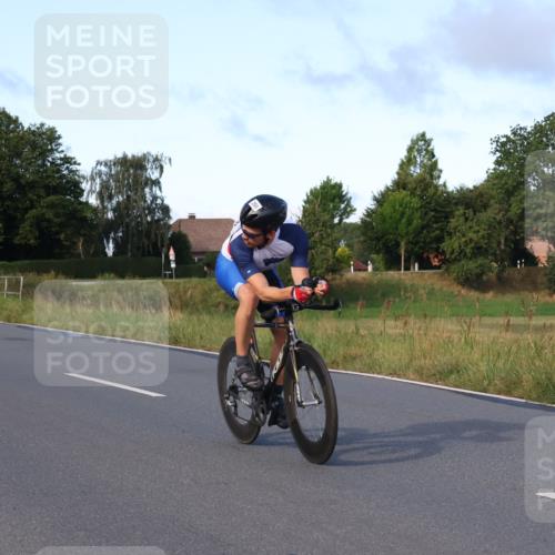 25.08.2024 - Elbe Triathlon Hamburg Fuchs,  Jonas http://msf.ph/oto/6864666 25.08.2024 09:22:52 Radfahren 443, 266, 56, 208 meine-sportfotos.de