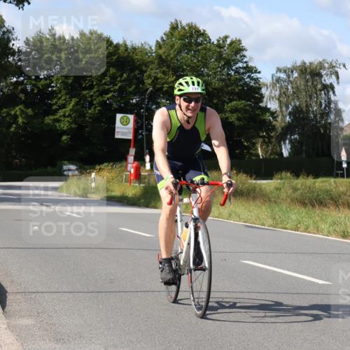 25.08.2024 - Elbe Triathlon Hamburg Fuchs,  Jonas http://msf.ph/oto/6864668 25.08.2024 10:50:52 Radfahren 698, 1496, 731, 703 meine-sportfotos.de