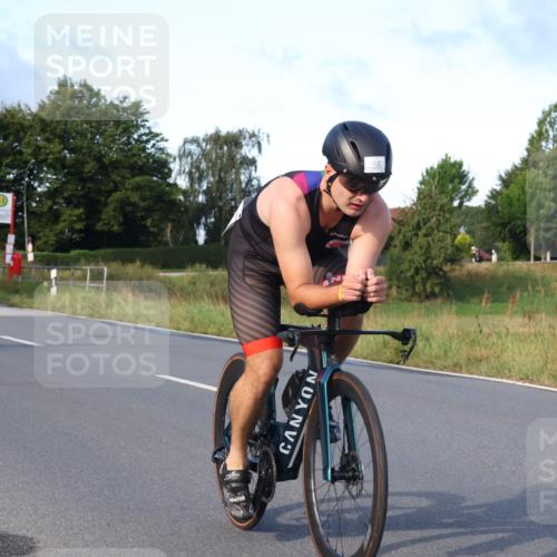 25.08.2024 - Elbe Triathlon Hamburg Fuchs,  Jonas http://msf.ph/oto/6864684 25.08.2024 09:22:57 Radfahren 266, 56, 208 meine-sportfotos.de