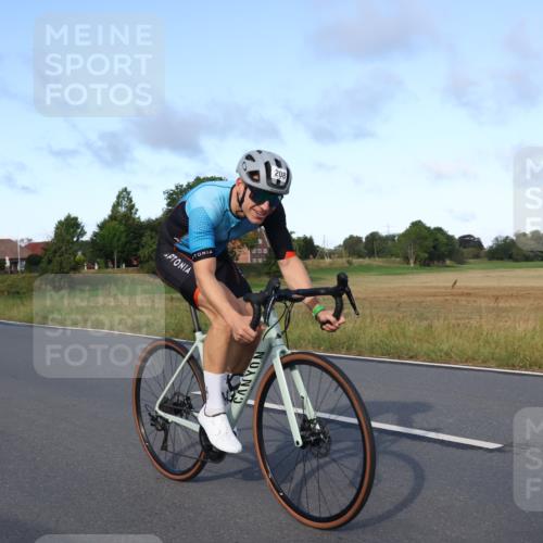 25.08.2024 - Elbe Triathlon Hamburg Fuchs,  Jonas http://msf.ph/oto/6864702 25.08.2024 09:22:59 Radfahren 56, 208 meine-sportfotos.de