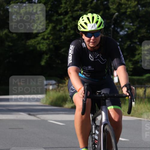 25.08.2024 - Elbe Triathlon Hamburg Fuchs,  Jonas http://msf.ph/oto/6864718 25.08.2024 10:06:51 Radfahren 206, 319, 141, 451, 395 meine-sportfotos.de