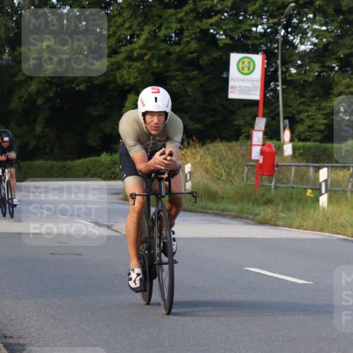25.08.2024 - Elbe Triathlon Hamburg Fuchs,  Jonas http://msf.ph/oto/6864719 25.08.2024 09:23:10 Radfahren 105, 340, 120 meine-sportfotos.de
