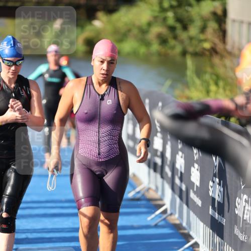 25.08.2024 - Elbe Triathlon Hamburg H.Heesch http://msf.ph/oto/6864721 25.08.2024 09:36:25 Schwimmen 478, 487, 501, 523, 533, 540 meine-sportfotos.de