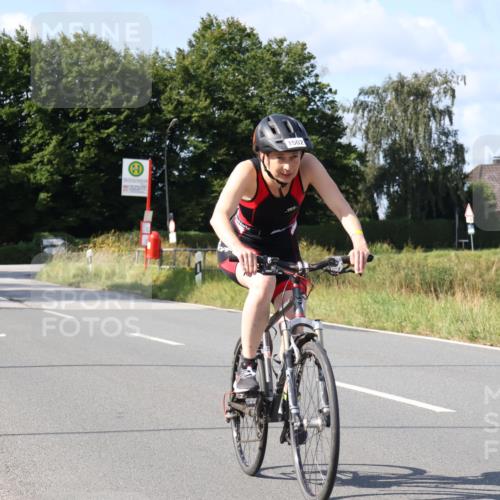 25.08.2024 - Elbe Triathlon Hamburg Fuchs,  Jonas http://msf.ph/oto/6864747 25.08.2024 10:51:07 Radfahren 1548, 737, 1502, 552, 1555 meine-sportfotos.de