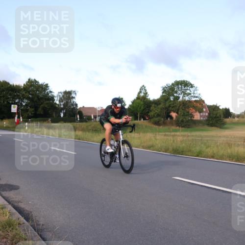 25.08.2024 - Elbe Triathlon Hamburg Fuchs,  Jonas http://msf.ph/oto/6864789 25.08.2024 09:23:14 Radfahren 105, 340, 120, 367 meine-sportfotos.de