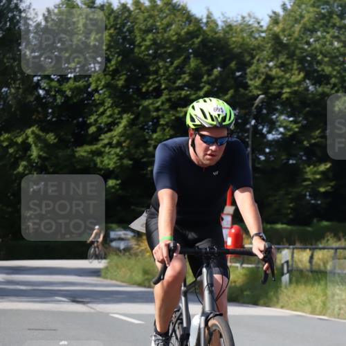 25.08.2024 - Elbe Triathlon Hamburg Fuchs,  Jonas http://msf.ph/oto/6864802 25.08.2024 10:51:28 Radfahren 695, 683 meine-sportfotos.de