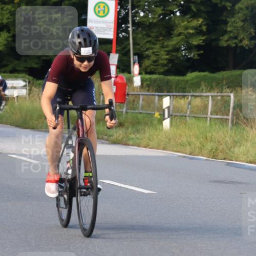 25.08.2024 - Elbe Triathlon Hamburg Fuchs,  Jonas http://msf.ph/oto/6864806 25.08.2024 09:23:15 Radfahren 105, 340, 120, 367 meine-sportfotos.de