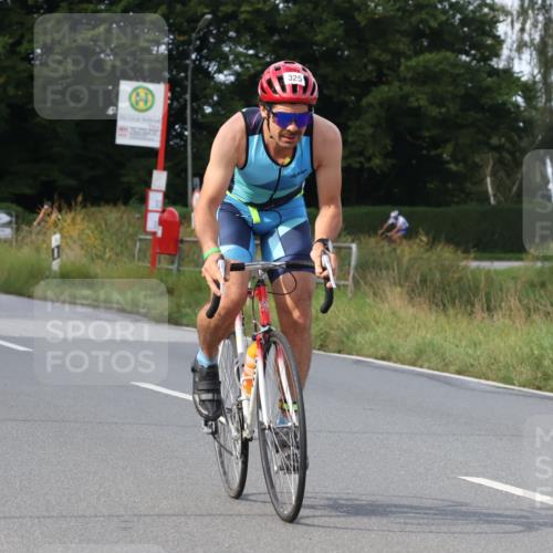 25.08.2024 - Elbe Triathlon Hamburg Fuchs,  Jonas http://msf.ph/oto/6864810 25.08.2024 10:07:06 Radfahren 325 meine-sportfotos.de