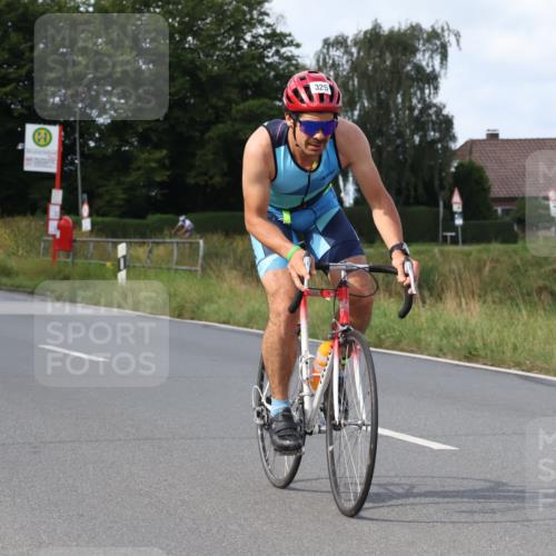 25.08.2024 - Elbe Triathlon Hamburg Fuchs,  Jonas http://msf.ph/oto/6864817 25.08.2024 10:07:07 Radfahren 325, 533 meine-sportfotos.de