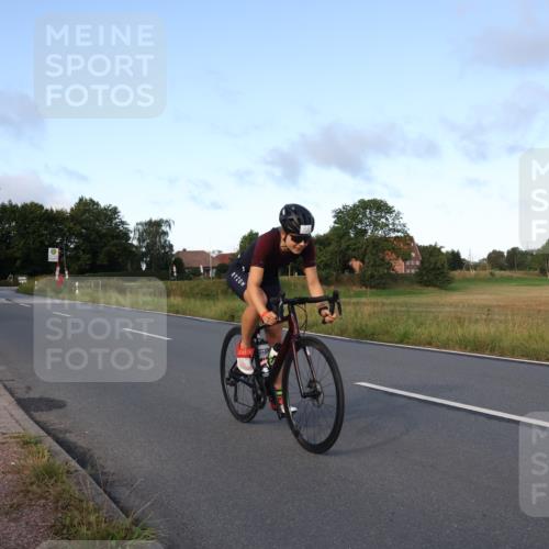 25.08.2024 - Elbe Triathlon Hamburg Fuchs,  Jonas http://msf.ph/oto/6864838 25.08.2024 09:23:16 Radfahren 105, 340, 120, 367, 198 meine-sportfotos.de